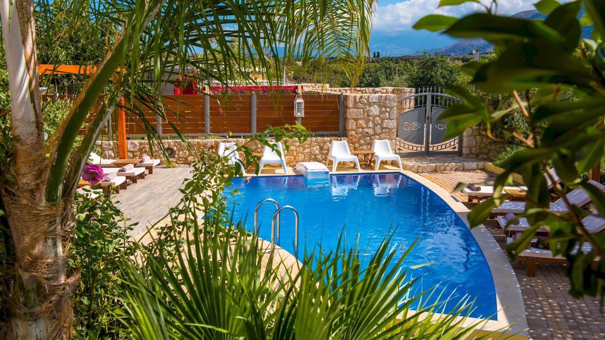 Sunshine Villa With Private Pool By Estia Herszonisszosz Kültér fotó