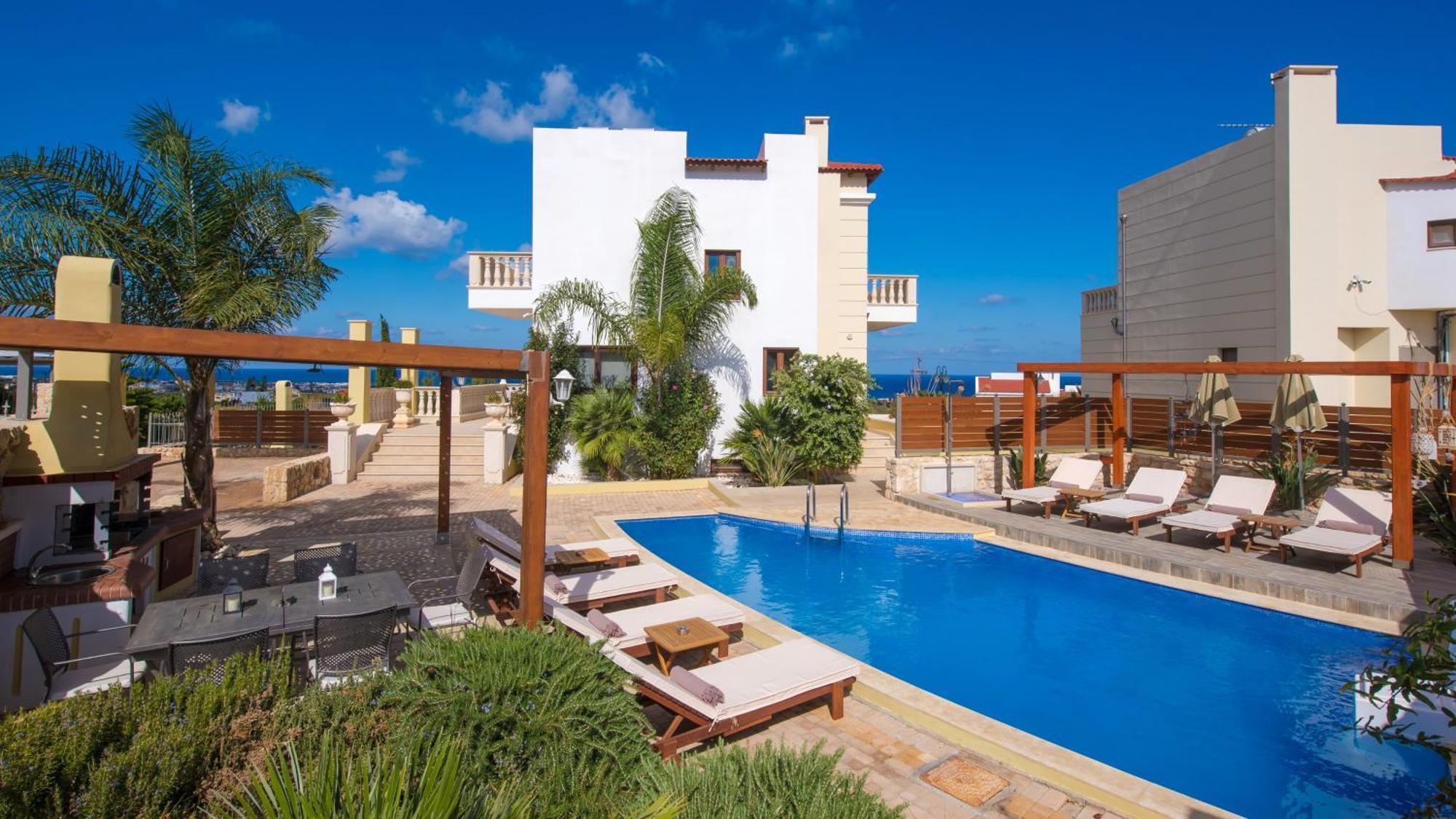 Sunshine Villa With Private Pool By Estia Herszonisszosz Kültér fotó